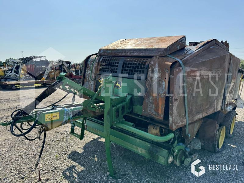 John Deere 744 - Round baler: picture 5 John Deere 744 - Round baler: picture 5