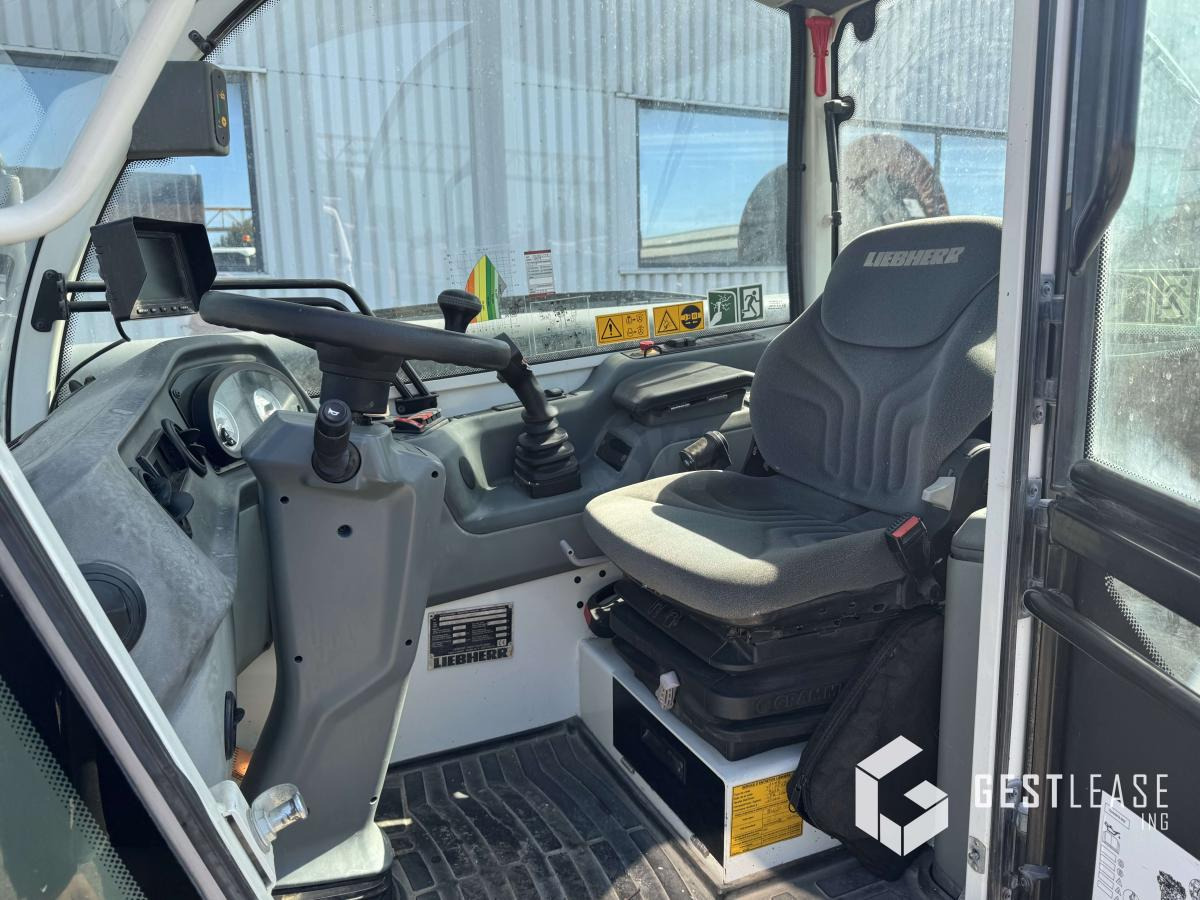 Reach truck LIEBHERR T33.10: picture 10