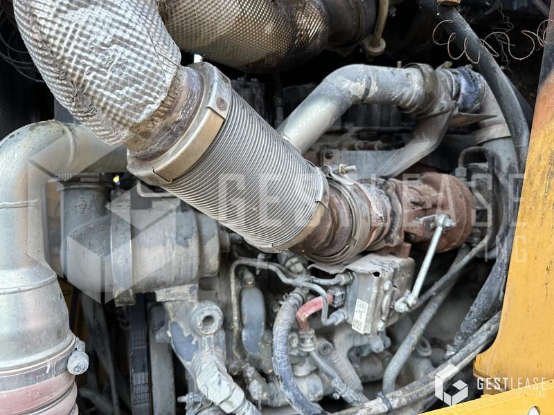 Crawler loader Liebherr LR636: picture 10