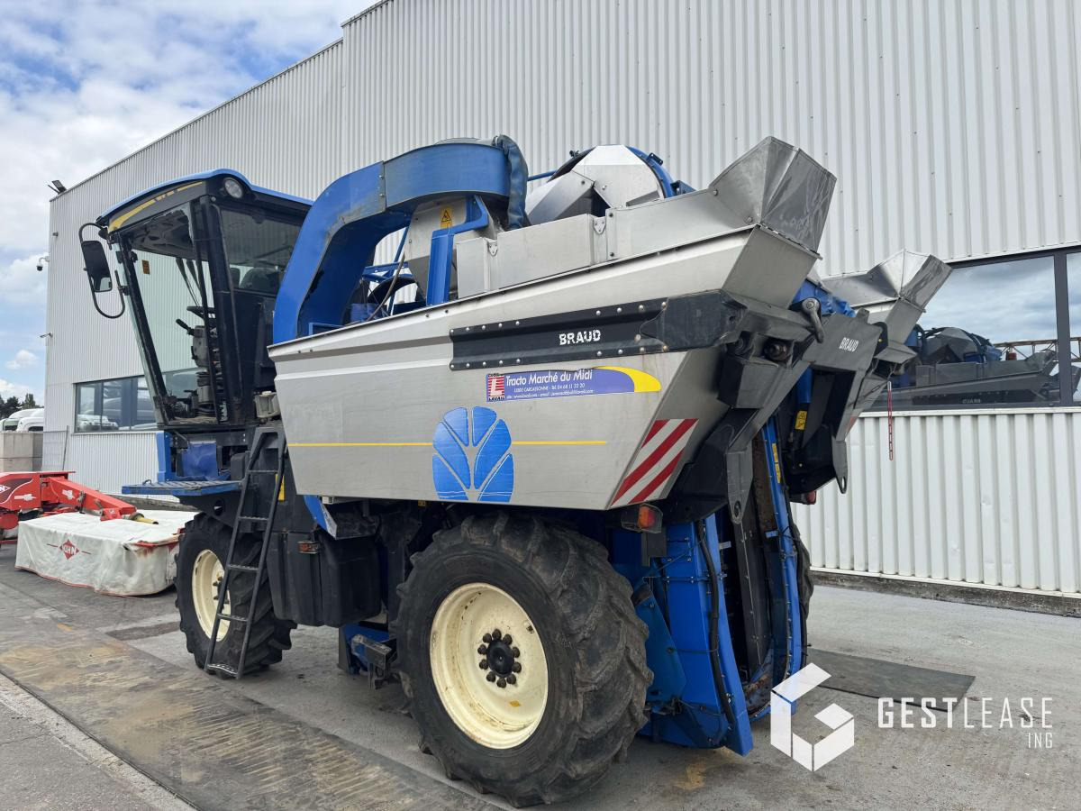 New Holland VL6050 - Grape harvesting machine: picture 2 New Holland VL6050 - Grape harvesting machine: picture 2