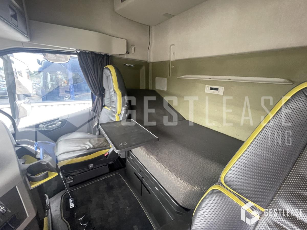 Tractor unit Volvo FH 650: picture 9