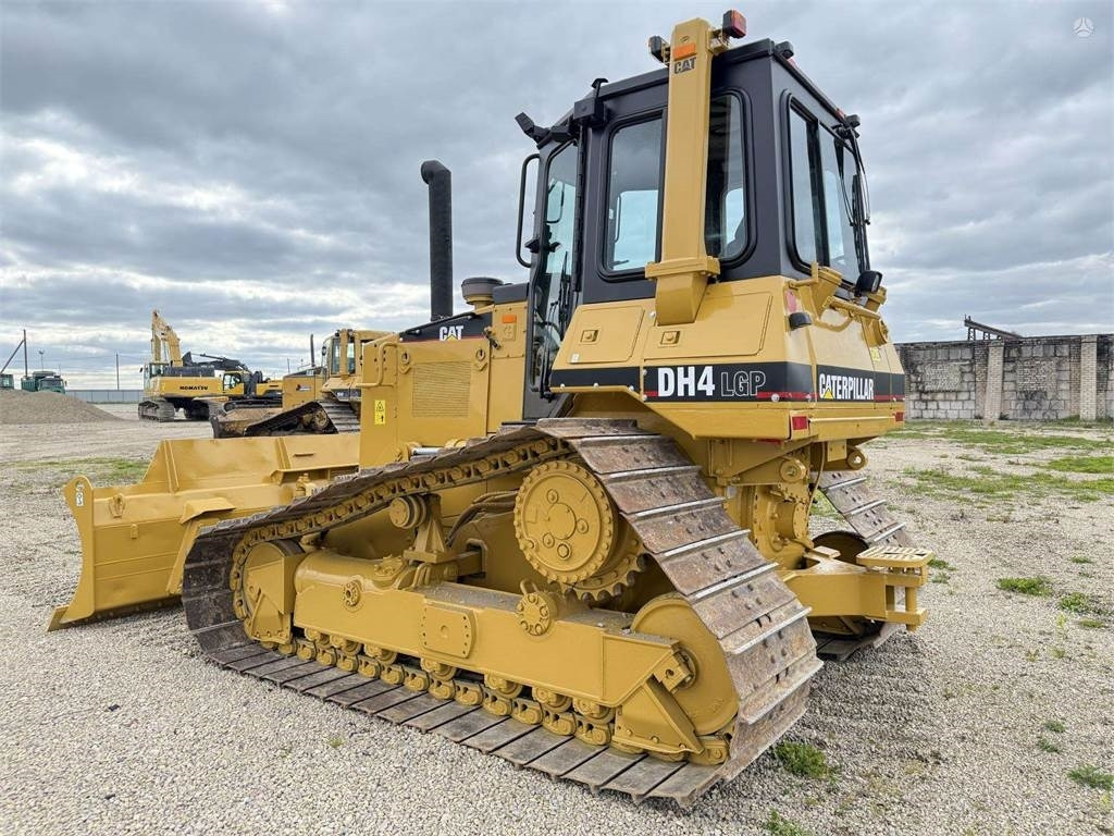 CAT D4H LGP - Bulldozer: picture 4 CAT D4H LGP - Bulldozer: picture 4