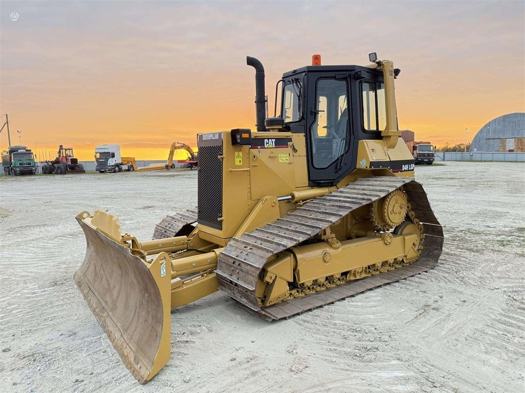 CAT D4H LGP USA MADE - Bulldozer: picture 1 CAT D4H LGP USA MADE - Bulldozer: picture 1