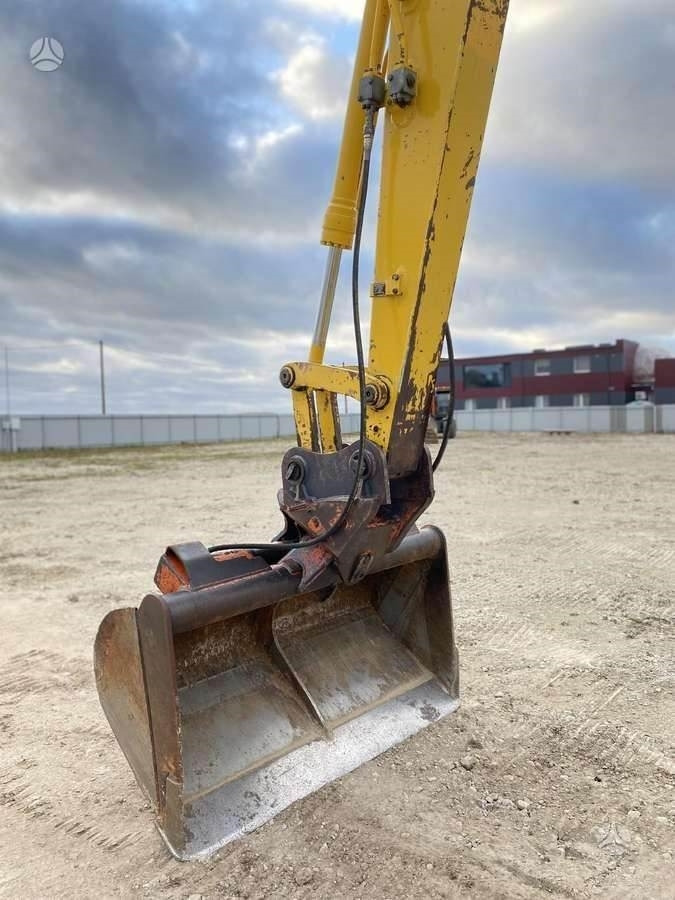 Crawler excavator Komatsu 138 US-8 BOGMASTER: picture 9