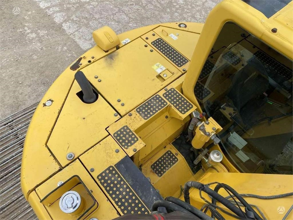 Crawler excavator Komatsu 138 US-8 BOGMASTER: picture 23