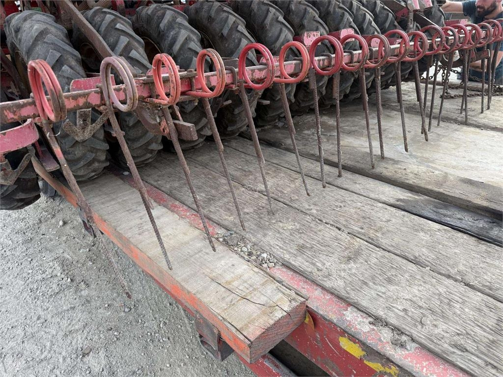 Vaderstad Rapid 600 F on lease Vaderstad Rapid 600 F: picture 24 Vaderstad Rapid 600 F on lease Vaderstad Rapid 600 F: picture 24