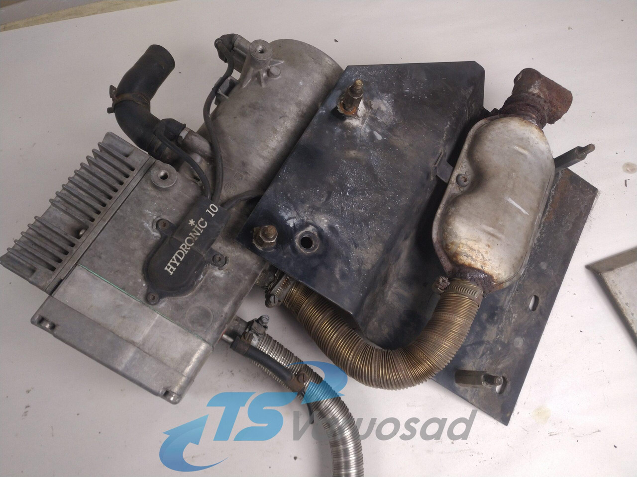 DAF Auxiliary heater HYDRONIC M D10W - Heating/ Ventilation for Truck: picture 1 DAF Auxiliary heater HYDRONIC M D10W - Heating/ Ventilation for Truck: picture 1