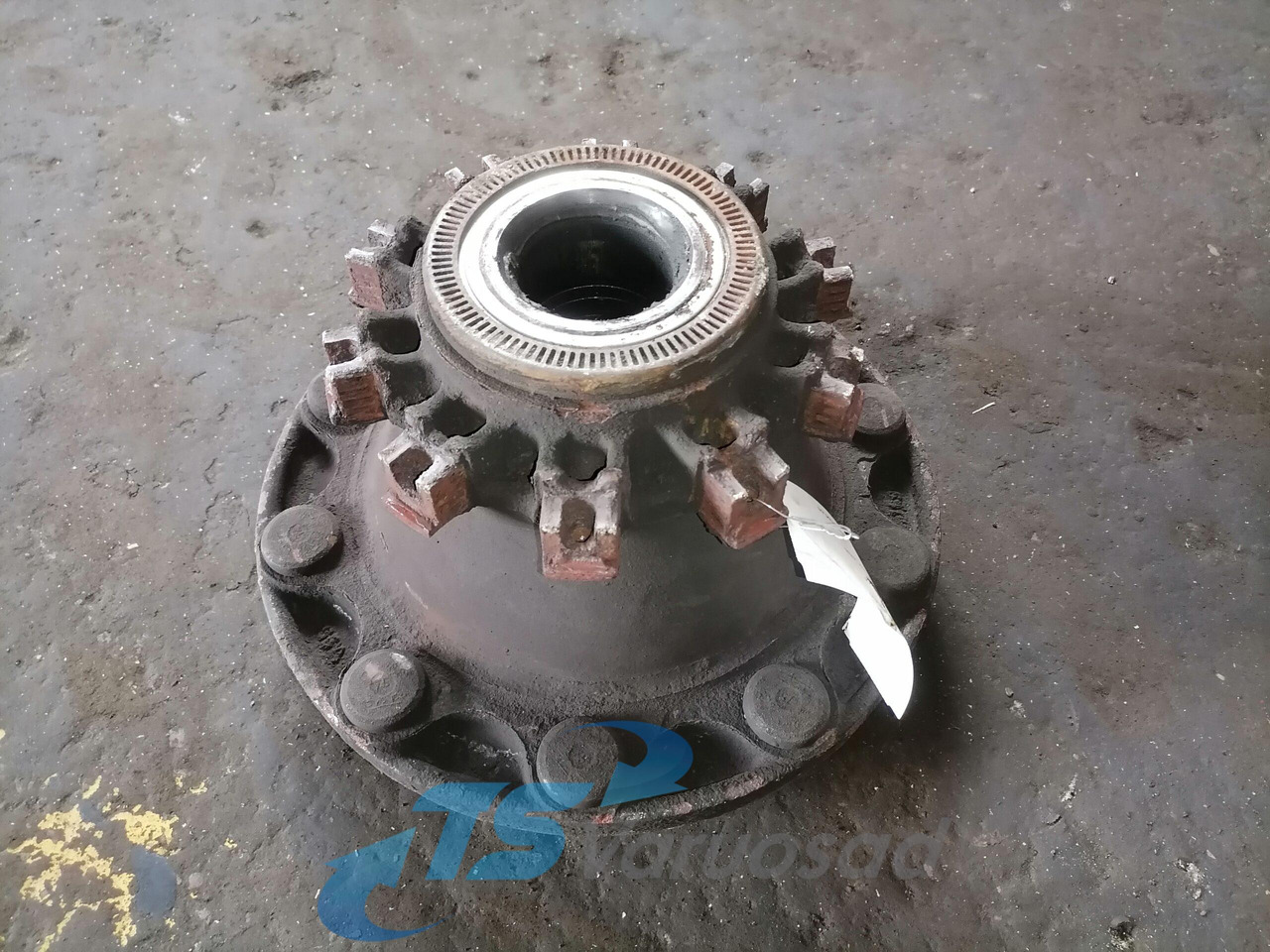 DAF Rattarumm 1818004 - Wheel hub for Truck: picture 2 DAF Rattarumm 1818004 - Wheel hub for Truck: picture 2
