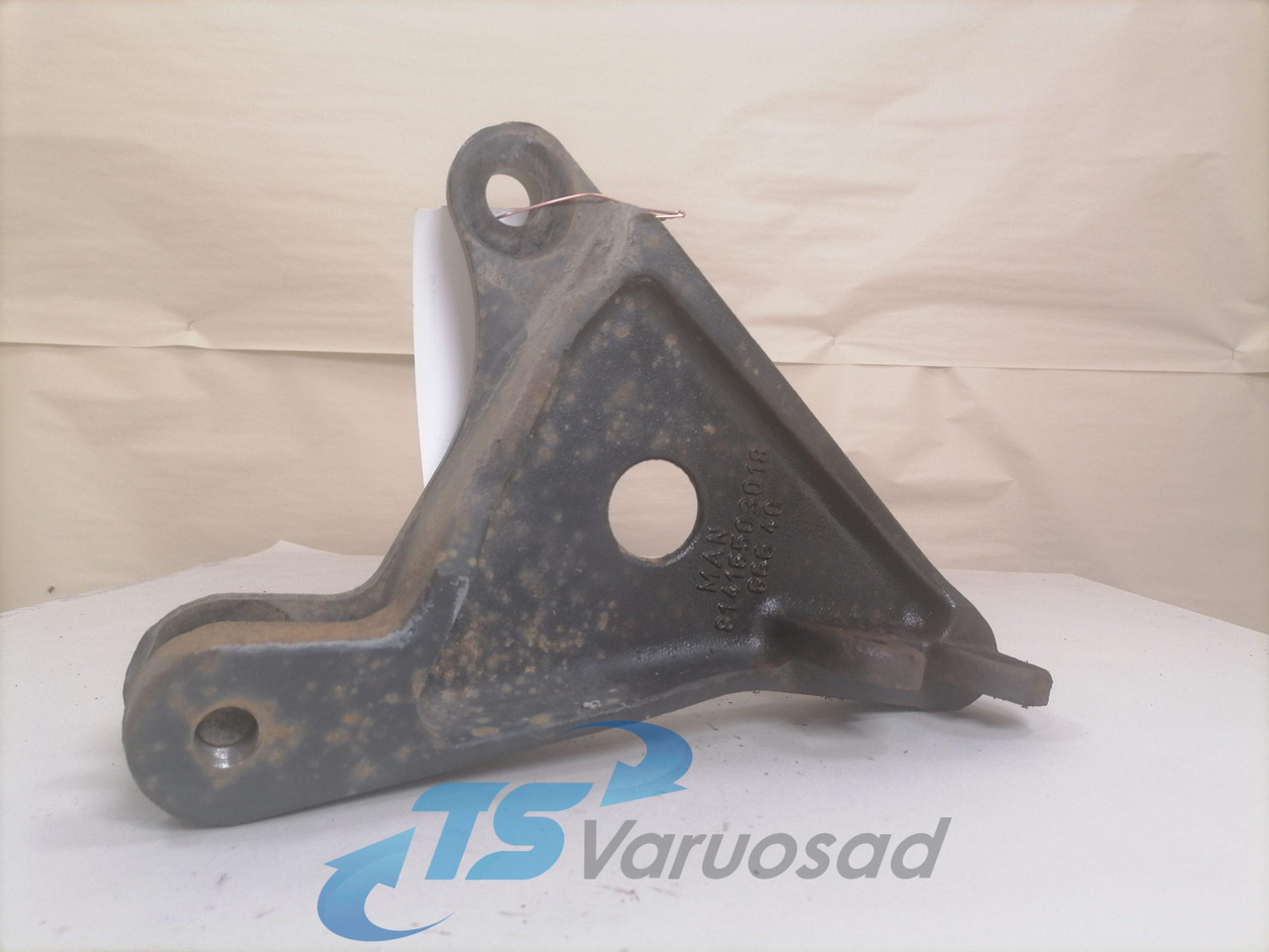 MAN Bummmmper bracket 81416503018 - Bumper for Truck: picture 2 MAN Bummmmper bracket 81416503018 - Bumper for Truck: picture 2