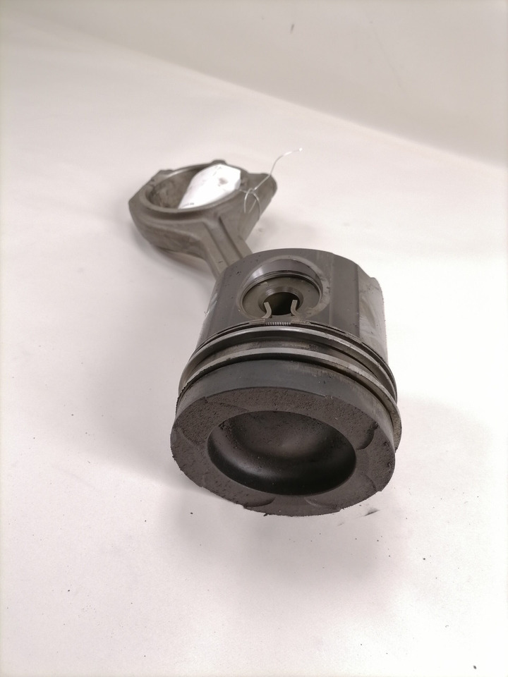 MAN Connecting rod + piston 51024006030 - Piston/ Ring/ Bushing for Truck: picture 3 MAN Connecting rod + piston 51024006030 - Piston/ Ring/ Bushing for Truck: picture 3