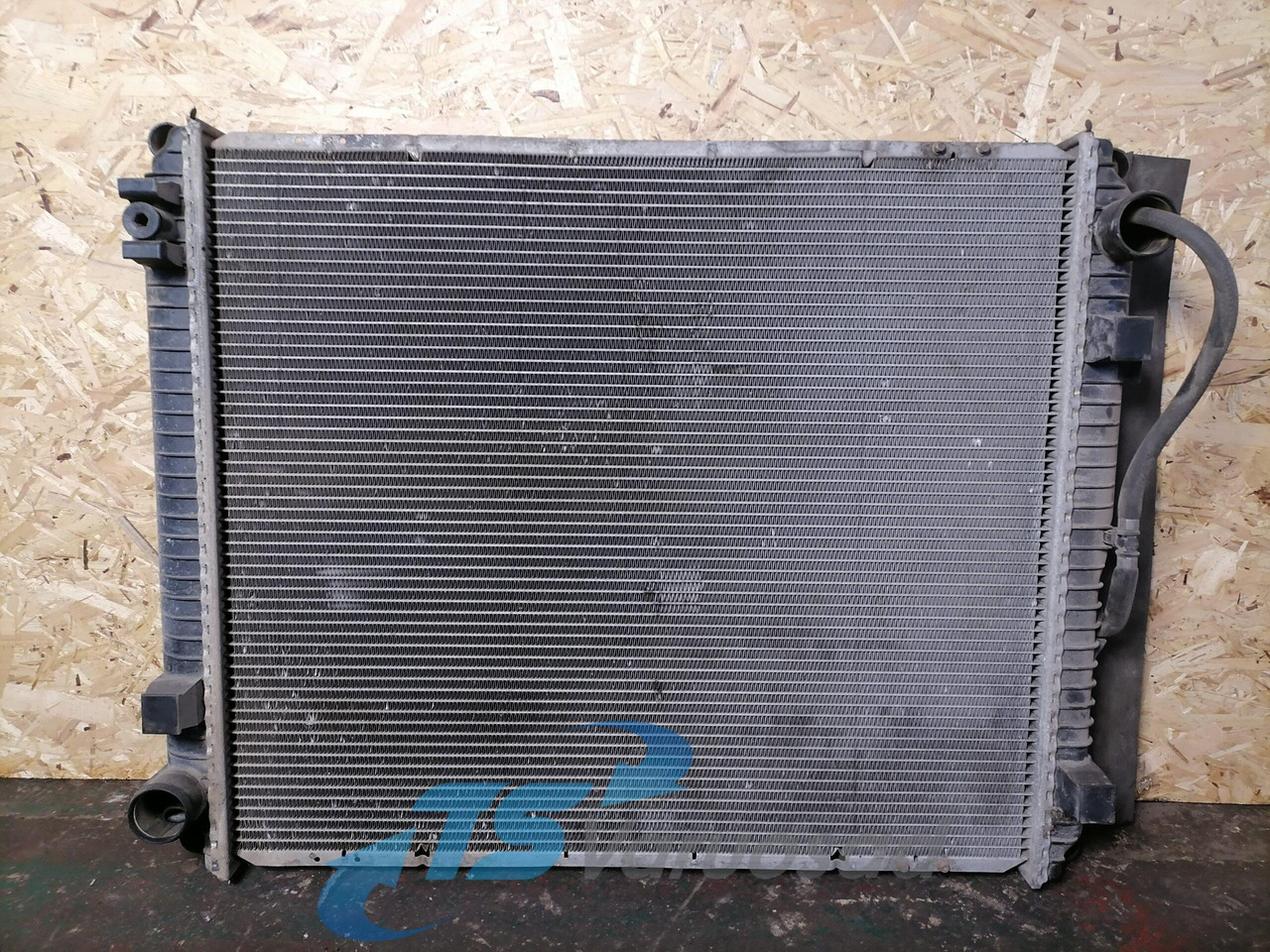 MAN Cooling radiator 8106116493 - Radiator for Truck: picture 1 MAN Cooling radiator 8106116493 - Radiator for Truck: picture 1