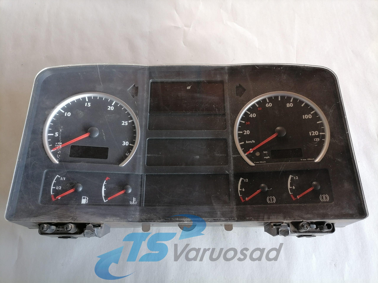 MAN Dashboard 81272026154 - Dashboard for Truck: picture 1 MAN Dashboard 81272026154 - Dashboard for Truck: picture 1