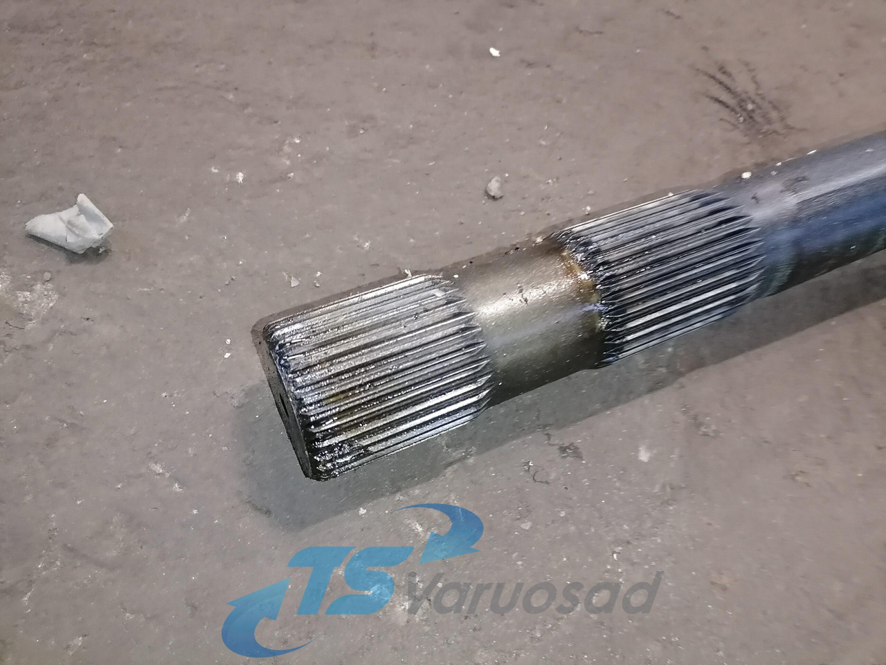 MAN Drive shaft 81355020147 - Drive shaft for Truck: picture 2 MAN Drive shaft 81355020147 - Drive shaft for Truck: picture 2
