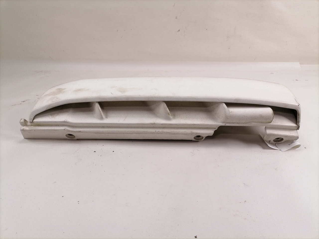 MAN MAN kabiini nurgapõsk, parem 81624100046 - Grill for Truck: picture 2 MAN MAN kabiini nurgapõsk, parem 81624100046 - Grill for Truck: picture 2