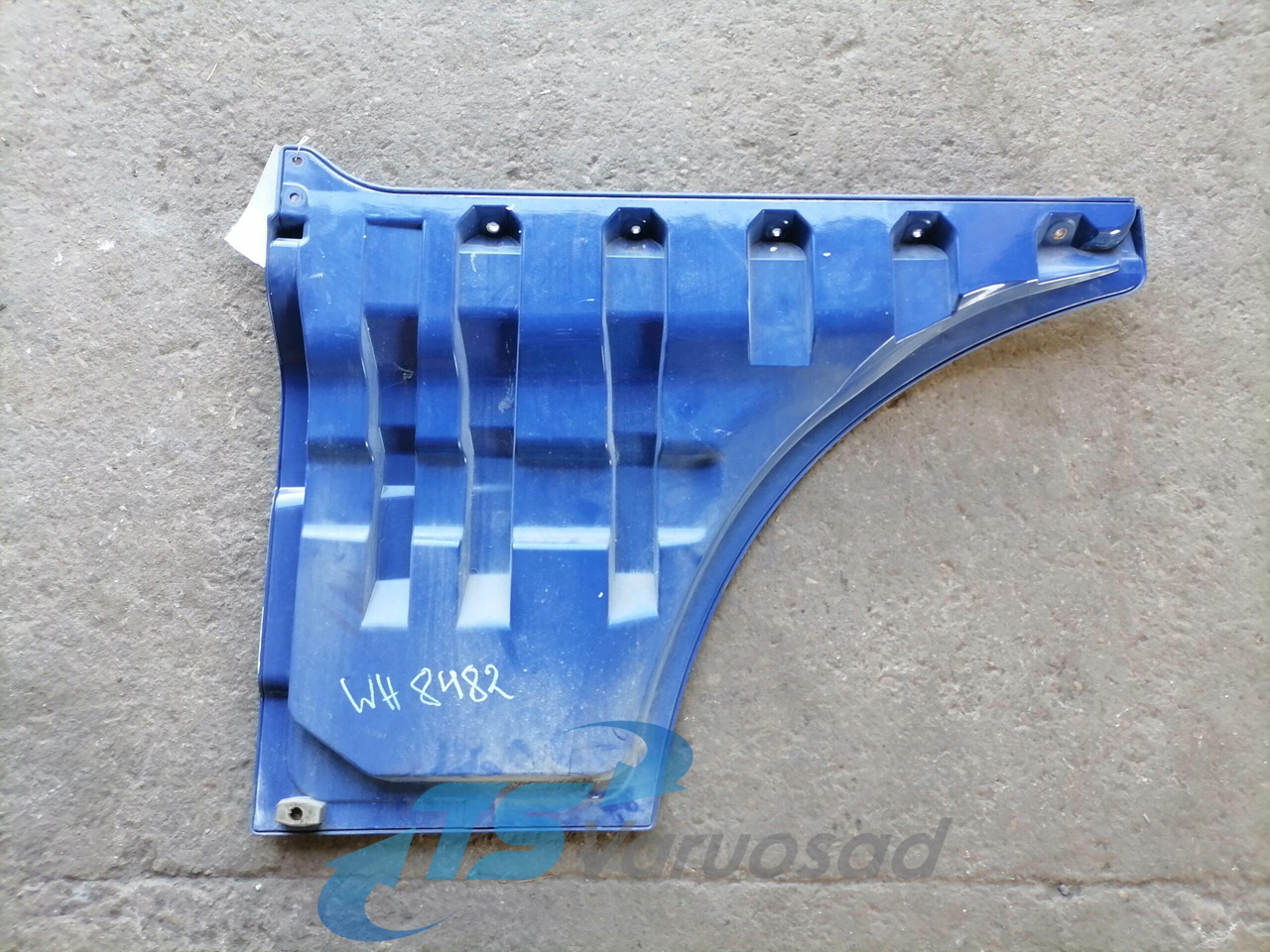 MAN Ukse pikendus, parem 81626100018 - Door and parts for Truck: picture 3 MAN Ukse pikendus, parem 81626100018 - Door and parts for Truck: picture 3