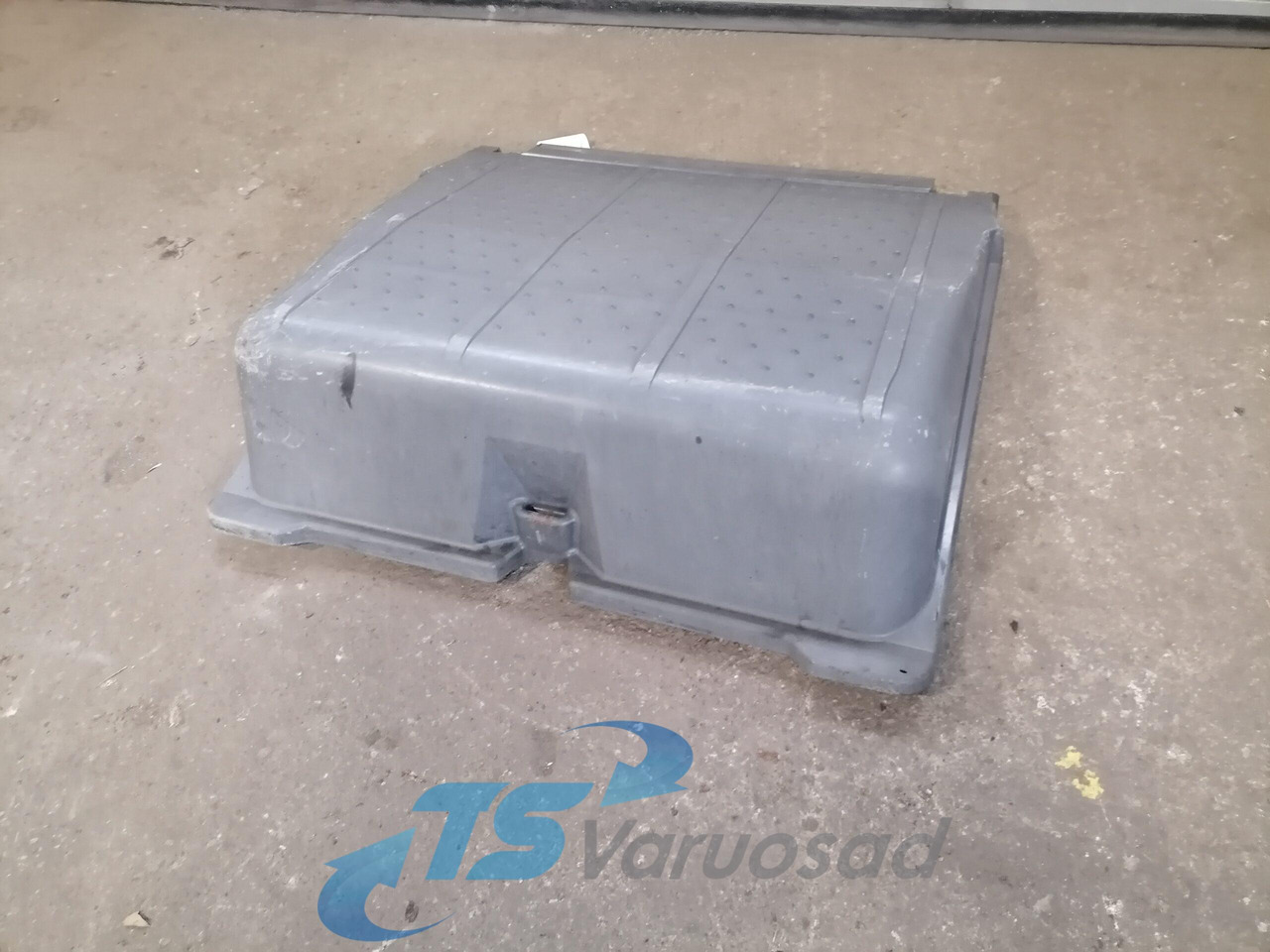 Mercedes-Benz Battery cover A9415410103 - Battery for Truck: picture 1 Mercedes-Benz Battery cover A9415410103 - Battery for Truck: picture 1
