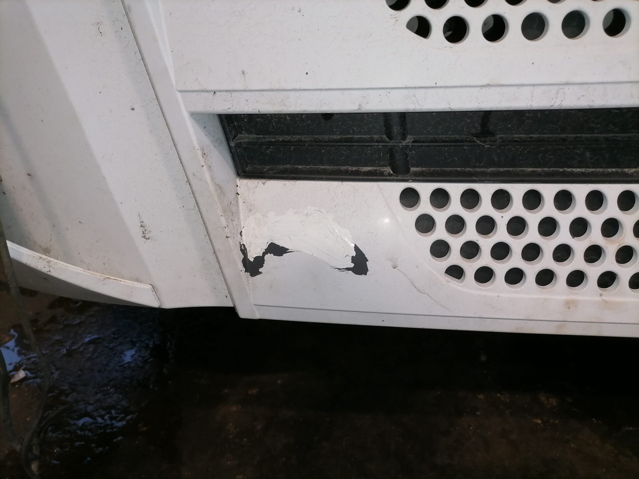 Mercedes-Benz Iluvõre A9607500409 - Grill for Truck: picture 2 Mercedes-Benz Iluvõre A9607500409 - Grill for Truck: picture 2