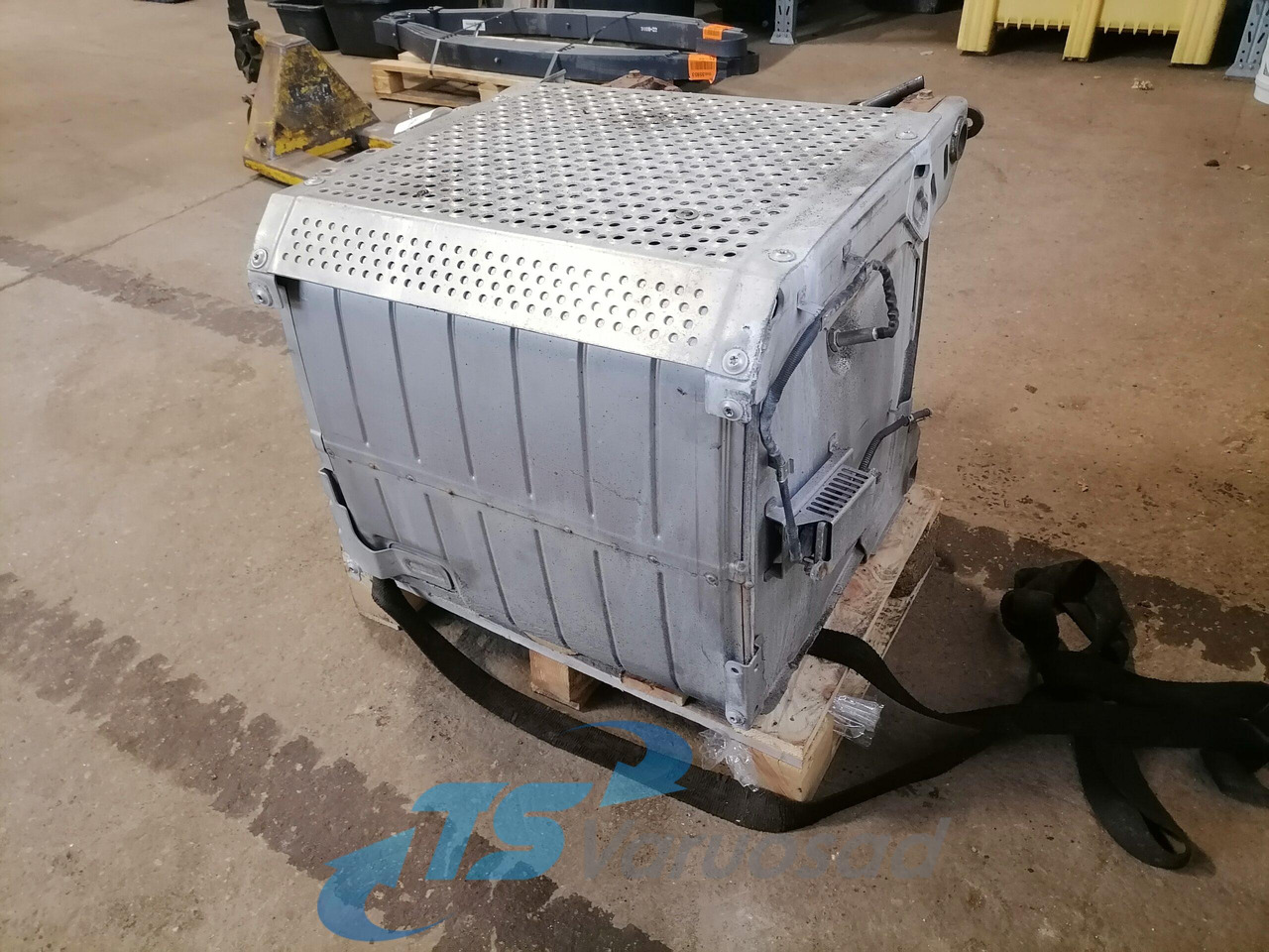 Mercedes-Benz Muffler A0034900314 - Muffler for Truck: picture 4 Mercedes-Benz Muffler A0034900314 - Muffler for Truck: picture 4