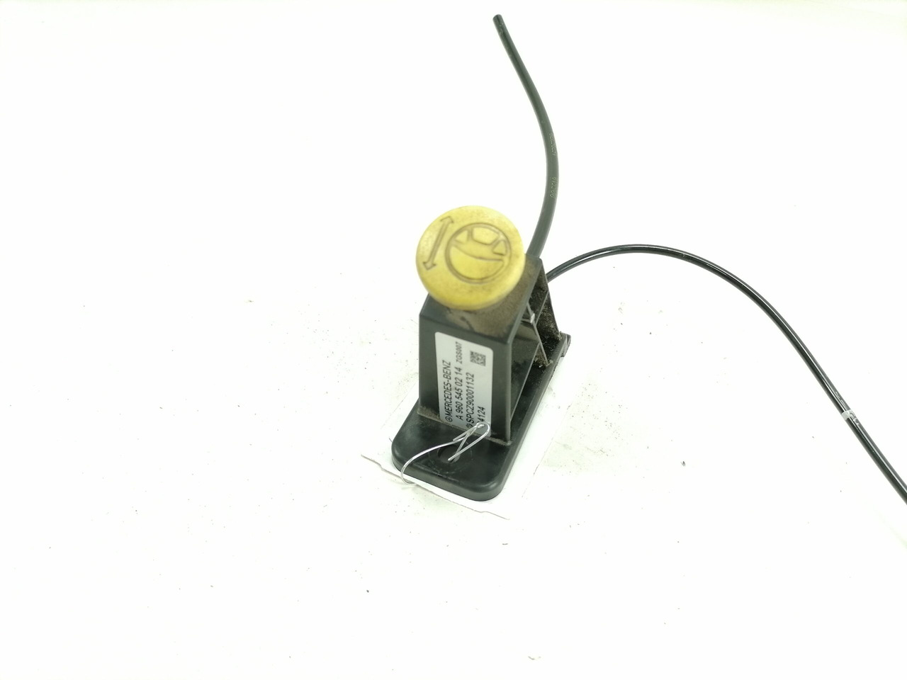Mercedes-Benz Rooliasendi regulaator A9605450214 - Steering column for Truck: picture 1 Mercedes-Benz Rooliasendi regulaator A9605450214 - Steering column for Truck: picture 1
