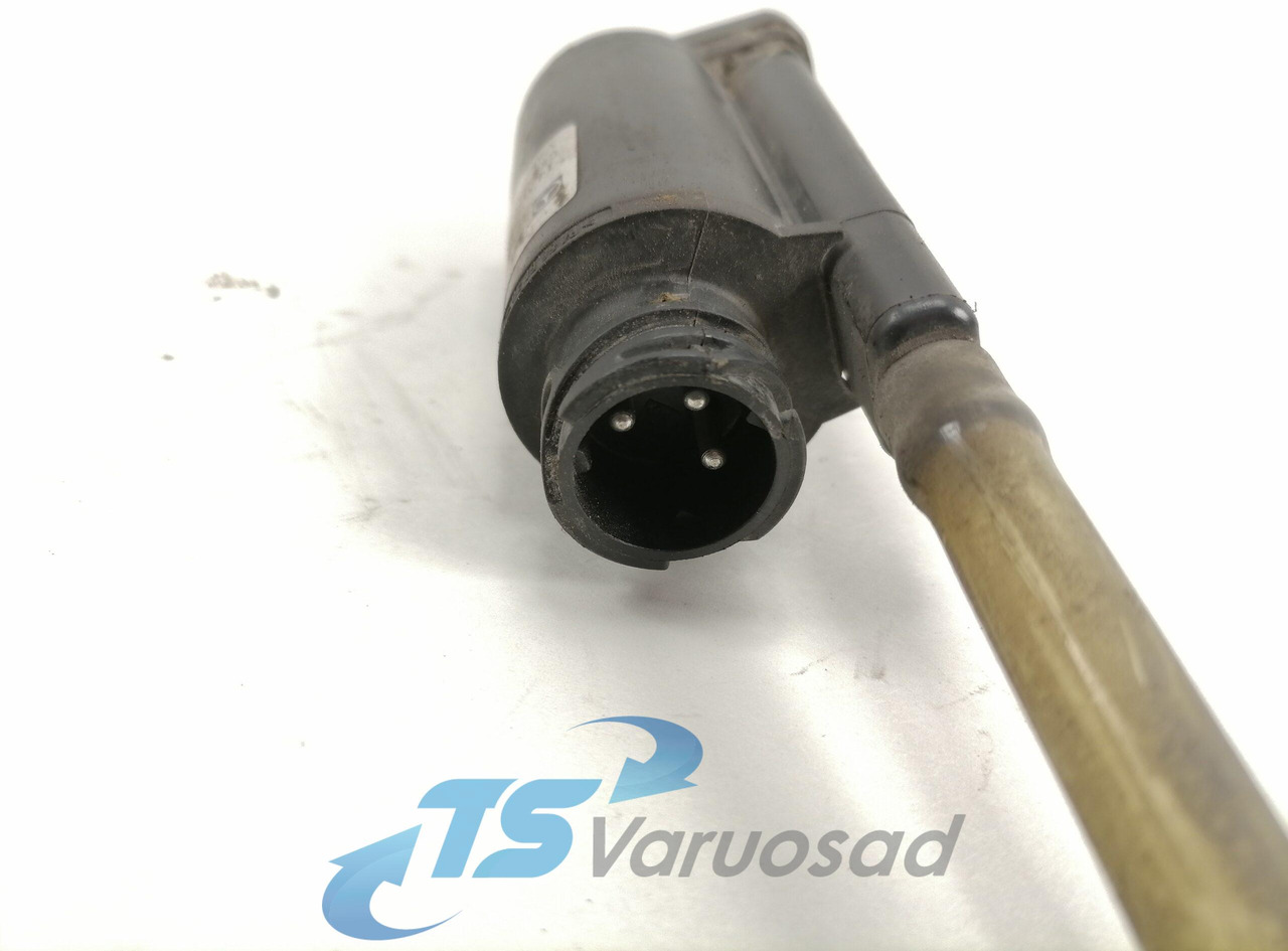 Mercedes-Benz glass washing pump A0008694021 - Wiper for Truck: picture 3 Mercedes-Benz glass washing pump A0008694021 - Wiper for Truck: picture 3