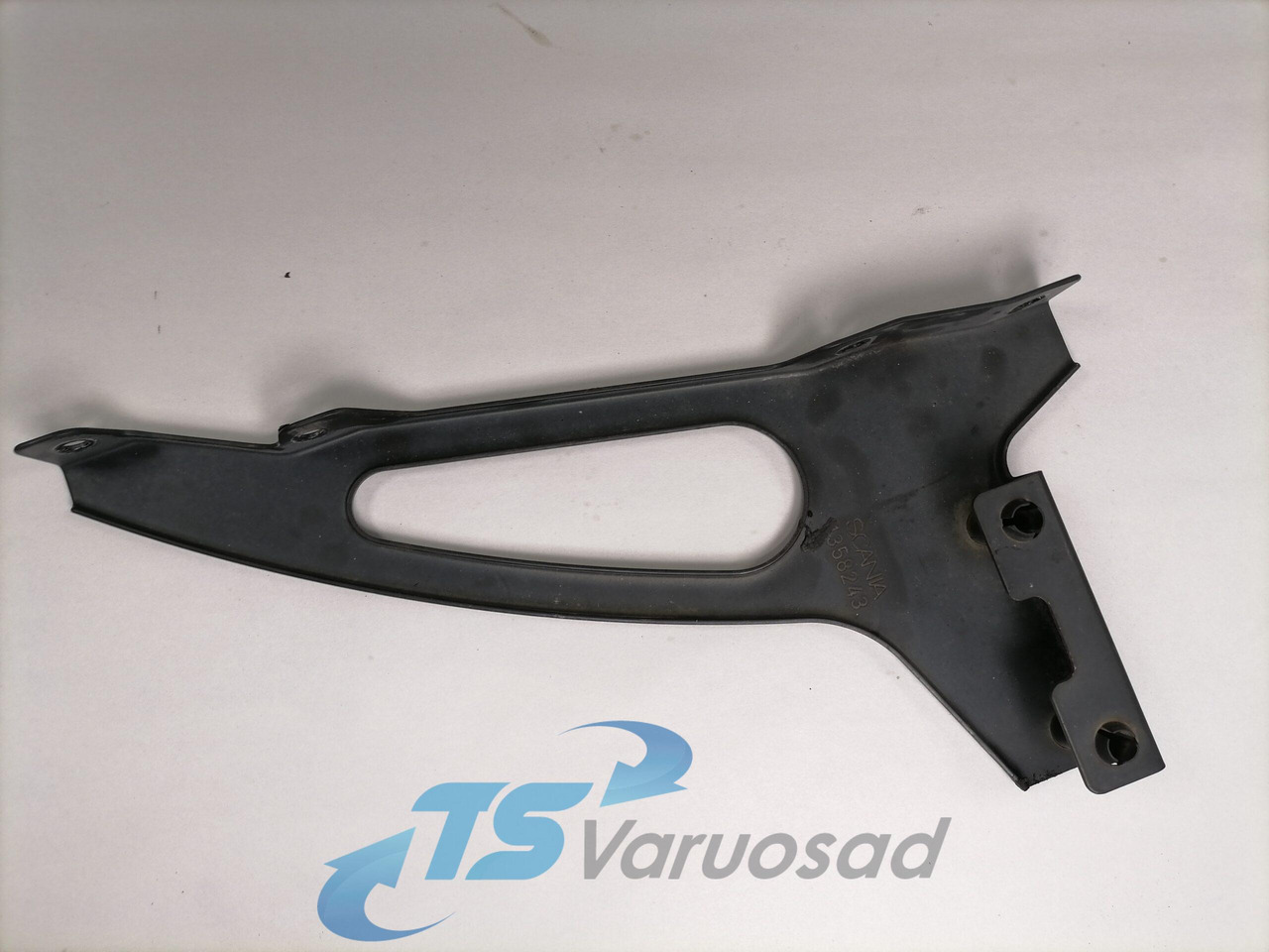 Scania Air deflector bracket 1358243 - Aerodynamics/ Spoiler for Truck: picture 3 Scania Air deflector bracket 1358243 - Aerodynamics/ Spoiler for Truck: picture 3