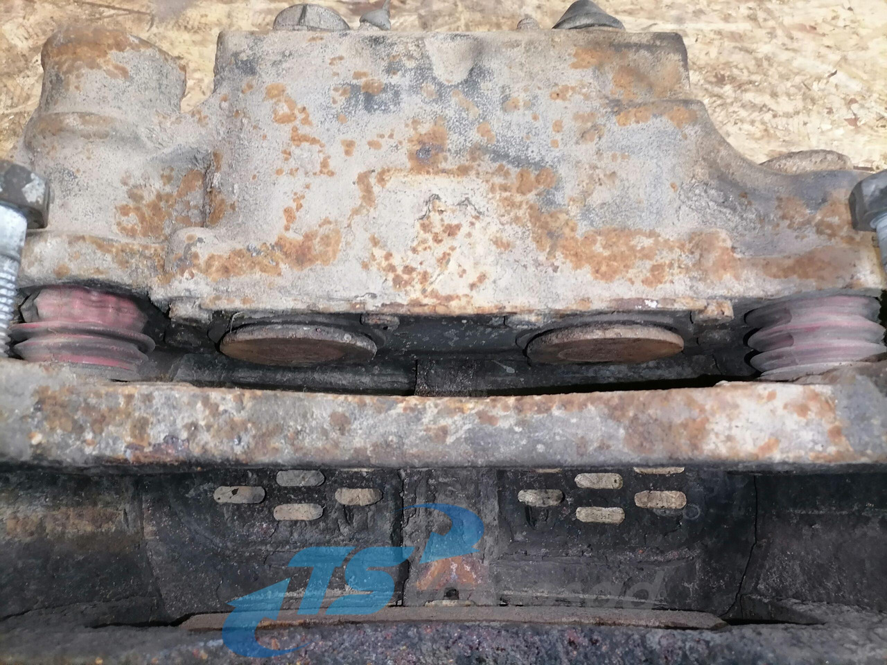 Scania Brake caliper 1744249 - Brake parts for Truck: picture 2 Scania Brake caliper 1744249 - Brake parts for Truck: picture 2