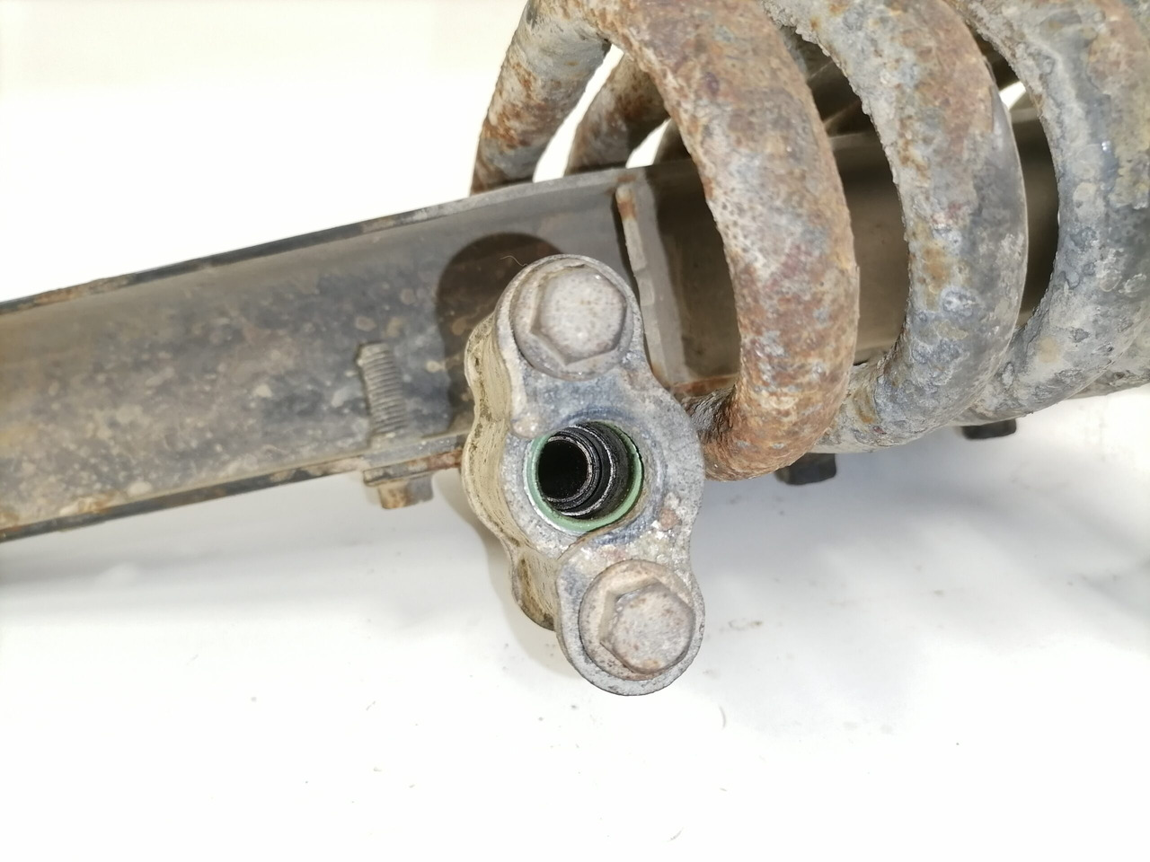 Scania Compressor air pipe 1747246 - Air brake compressor for Truck: picture 5 Scania Compressor air pipe 1747246 - Air brake compressor for Truck: picture 5