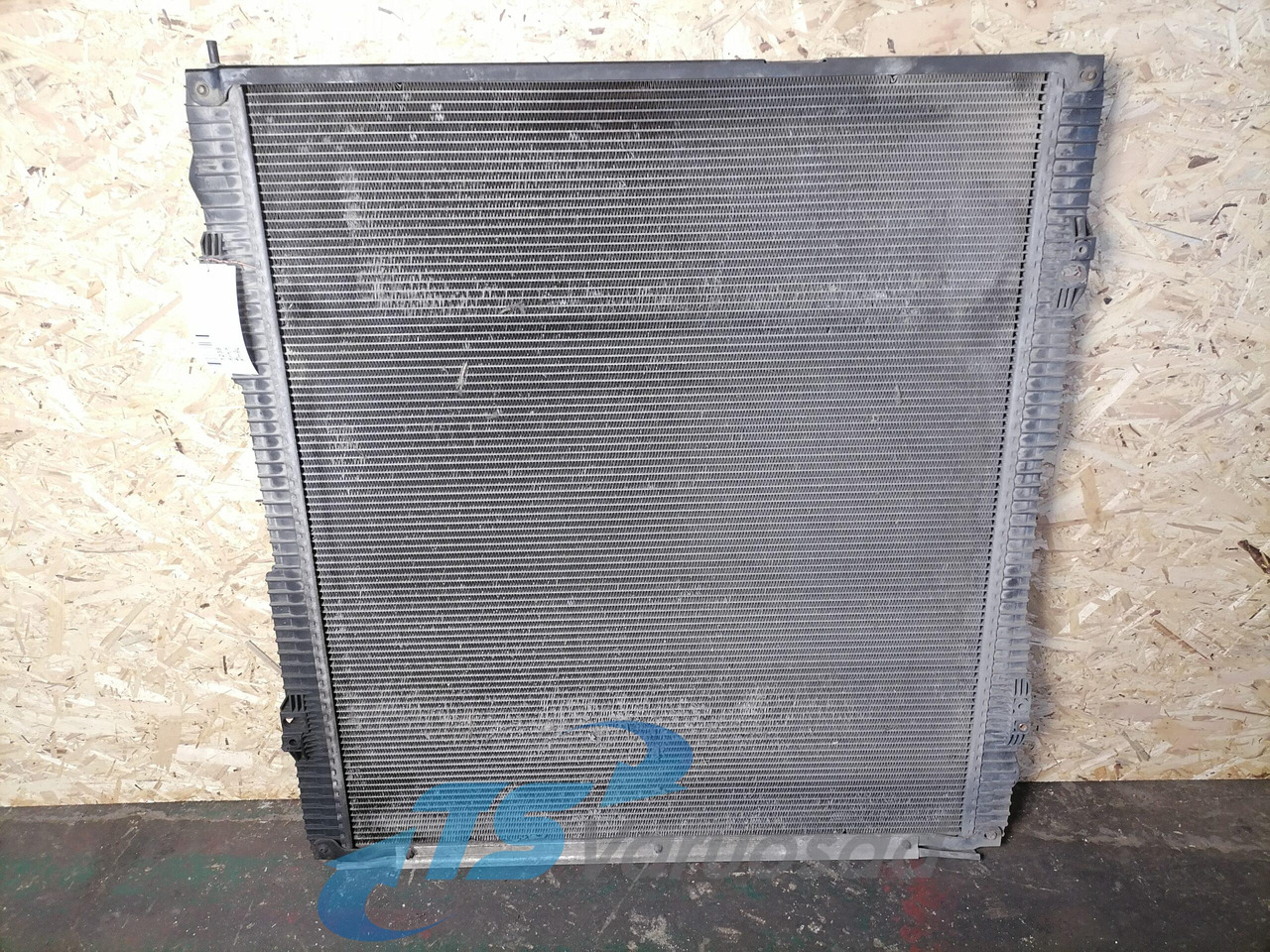 Scania Cooling radiator 1769997 - Radiator for Truck: picture 2 Scania Cooling radiator 1769997 - Radiator for Truck: picture 2