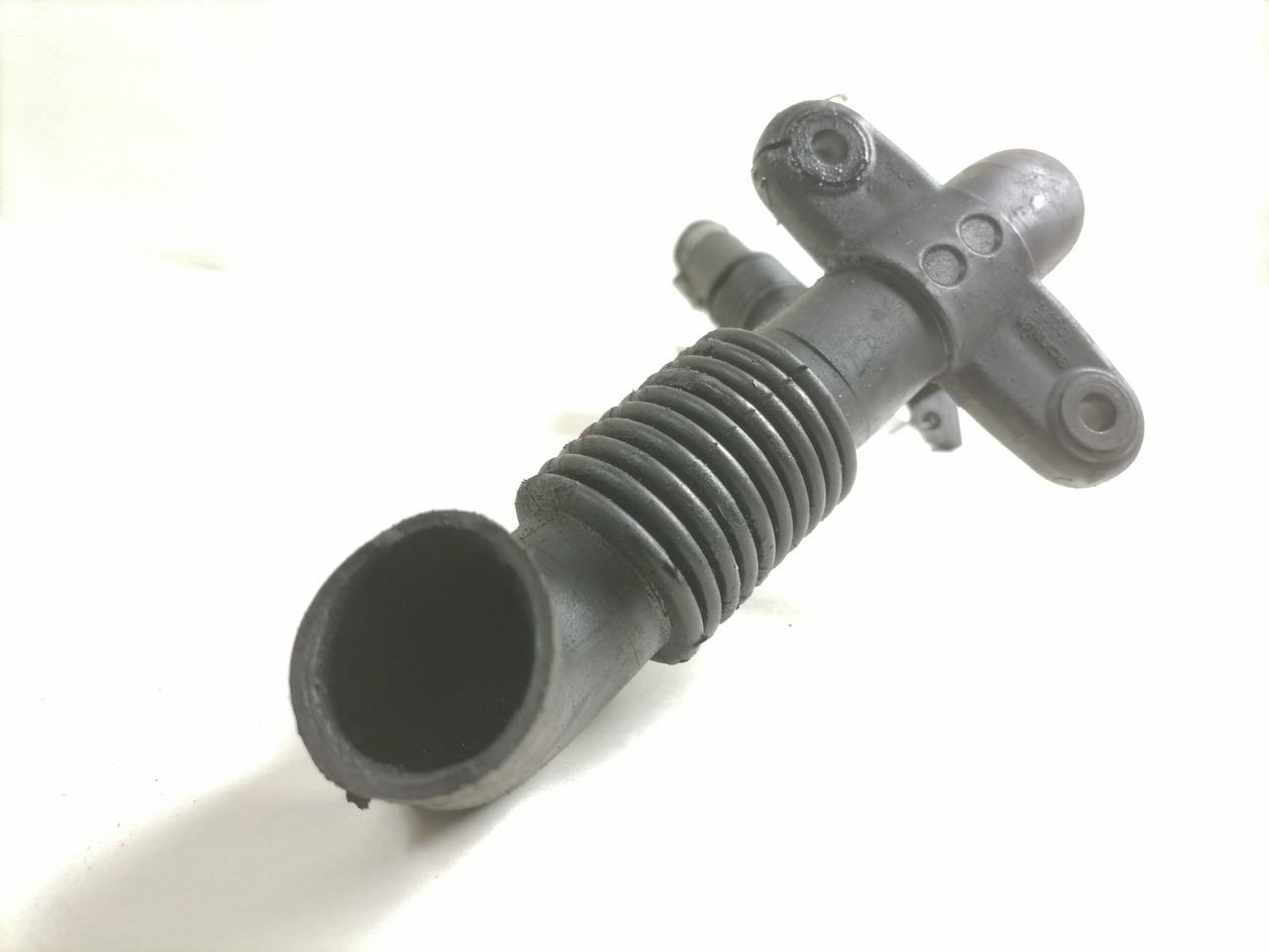 Scania Crankcase Ventilation Pipe 1527683 - Crankcase for Truck: picture 2 Scania Crankcase Ventilation Pipe 1527683 - Crankcase for Truck: picture 2