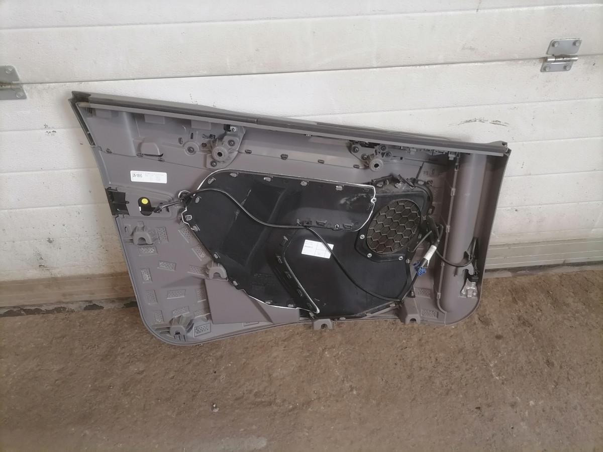 Scania Door trim panel 2935304 - Door and parts for Truck: picture 4 Scania Door trim panel 2935304 - Door and parts for Truck: picture 4