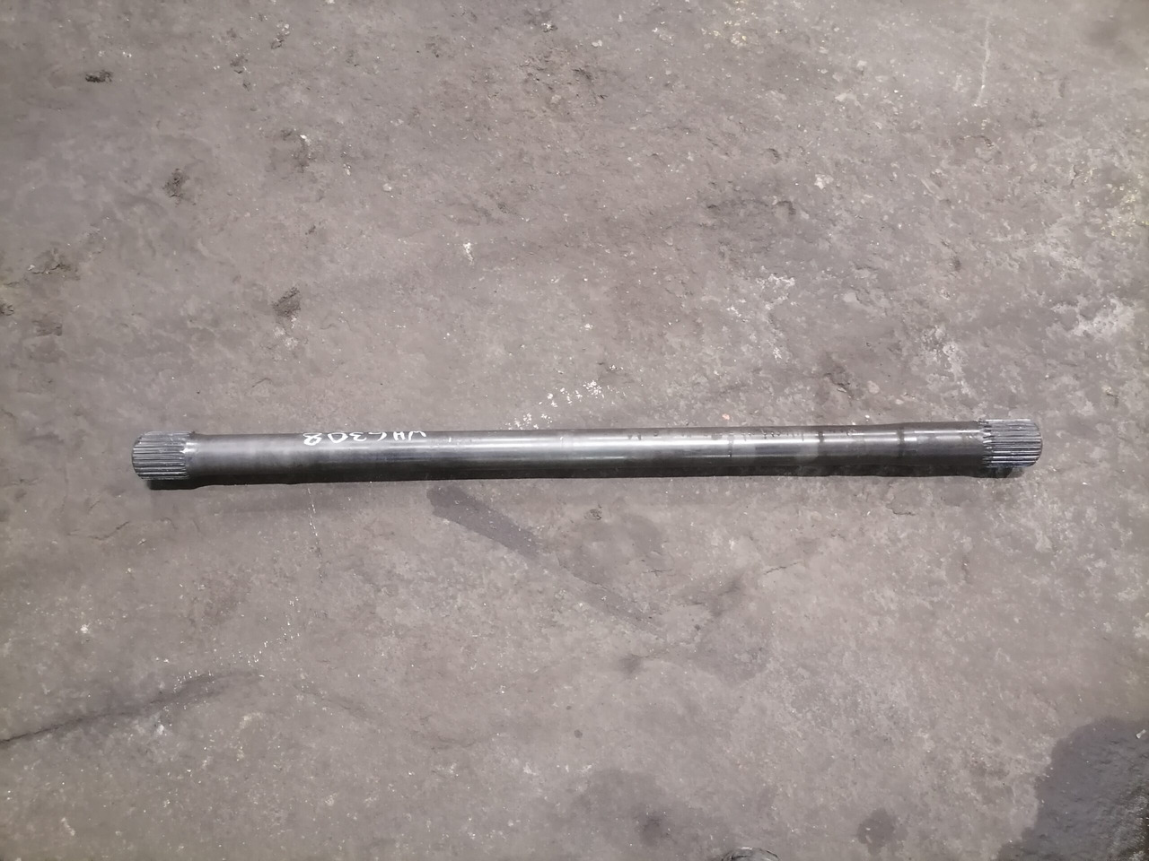 Scania Drive shaft 1368178 - Drive shaft for Truck: picture 1 Scania Drive shaft 1368178 - Drive shaft for Truck: picture 1