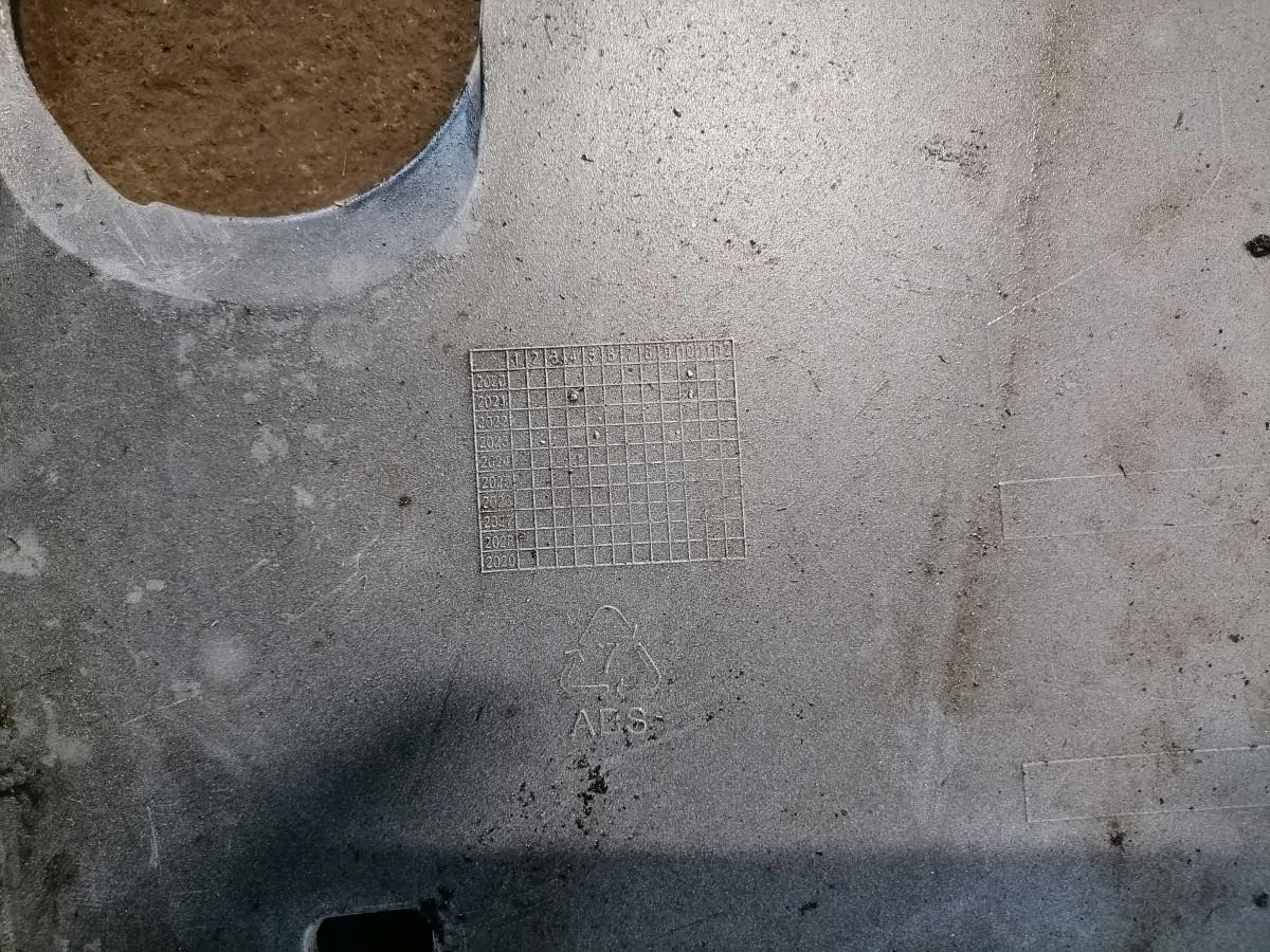 Scania Front bumper cover plastic 2731830 - Aerodynamics/ Spoiler for Truck: picture 4 Scania Front bumper cover plastic 2731830 - Aerodynamics/ Spoiler for Truck: picture 4