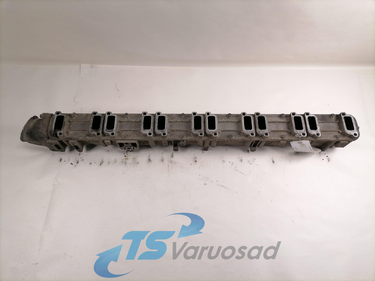 Scania Intake mainfold 1474817 - Intake manifold for Truck: picture 5 Scania Intake mainfold 1474817 - Intake manifold for Truck: picture 5