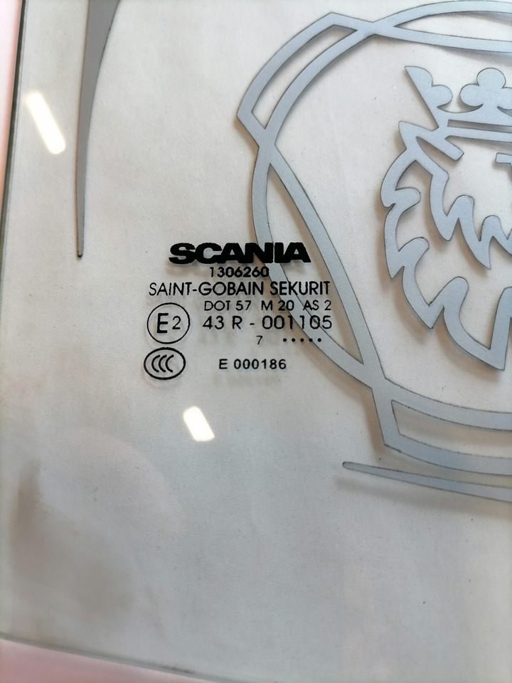 Scania Küljeklaas, parem 1306260 - Window and parts for Truck: picture 3 Scania Küljeklaas, parem 1306260 - Window and parts for Truck: picture 3