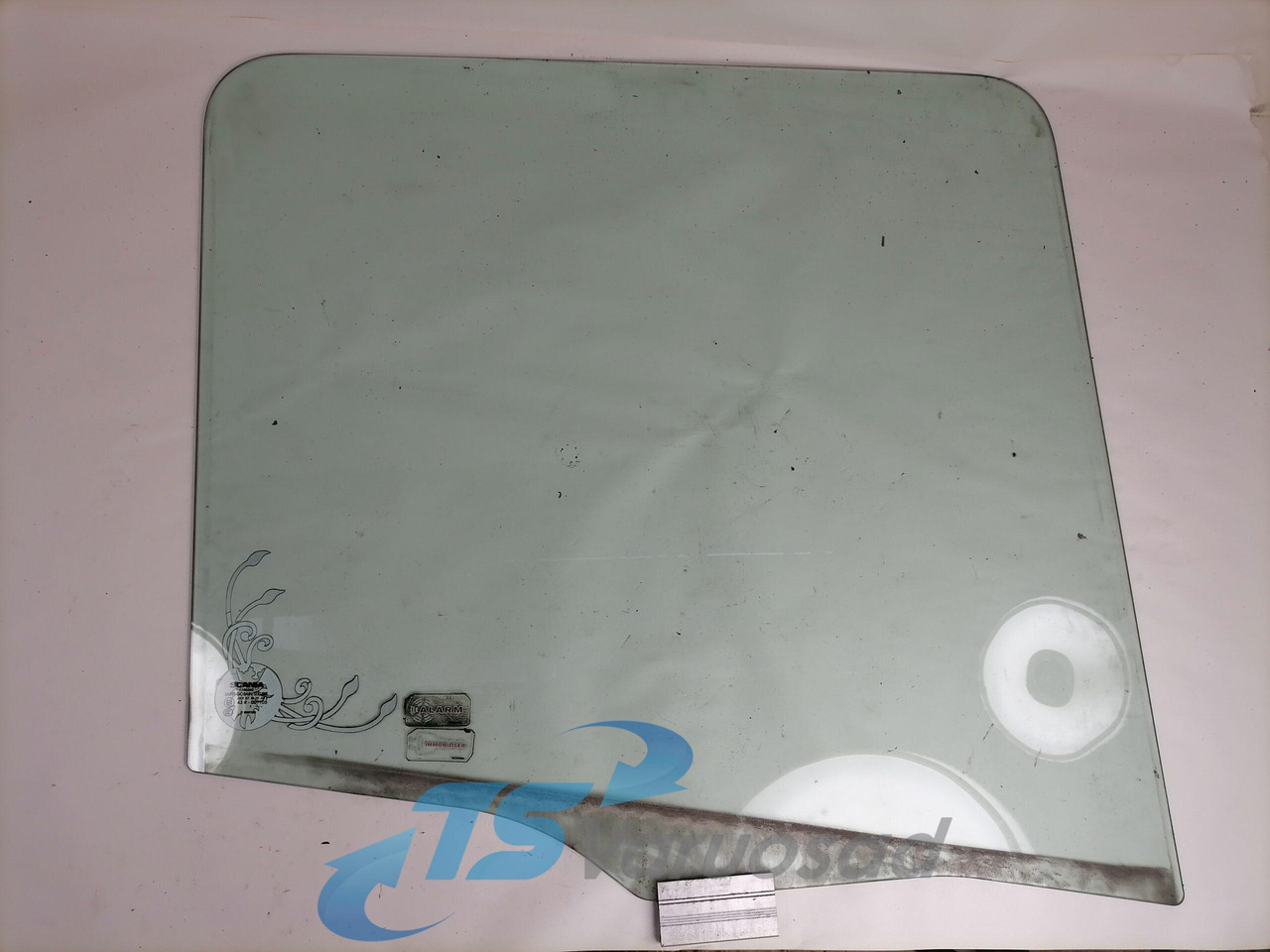 Scania Küljeklaas, parem 1306260 - Window and parts for Truck: picture 1 Scania Küljeklaas, parem 1306260 - Window and parts for Truck: picture 1