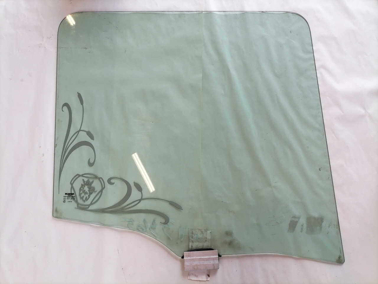 Scania Küljeklaas, parem 1306260 - Window and parts for Truck: picture 2 Scania Küljeklaas, parem 1306260 - Window and parts for Truck: picture 2