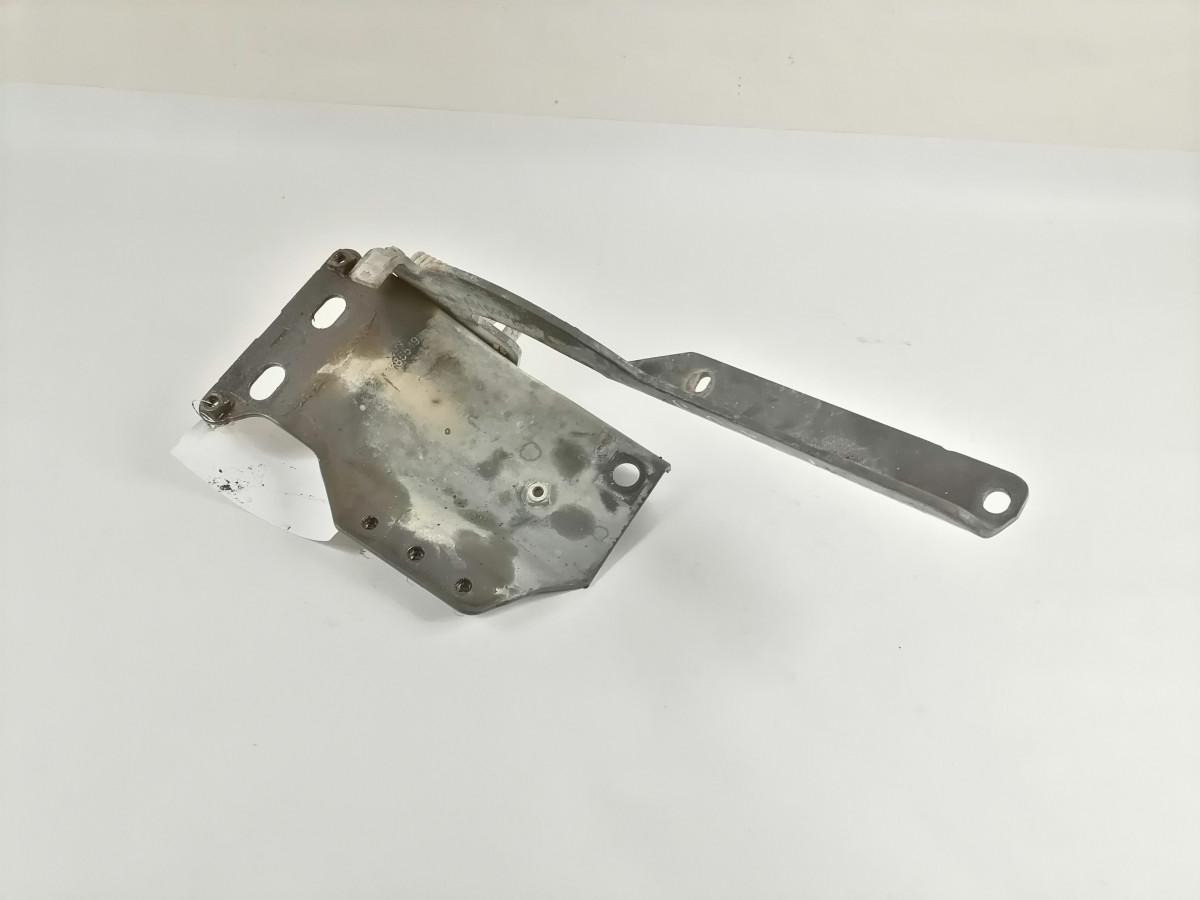 Scania lower grille carrier hinge 1785549 - Grill for Truck: picture 2 Scania lower grille carrier hinge 1785549 - Grill for Truck: picture 2