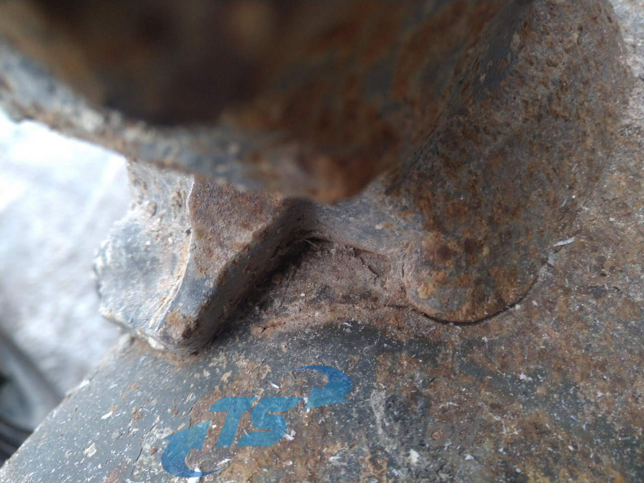 Schmitz Axel housing 945960374900 - Axle and parts for Truck: picture 5 Schmitz Axel housing 945960374900 - Axle and parts for Truck: picture 5