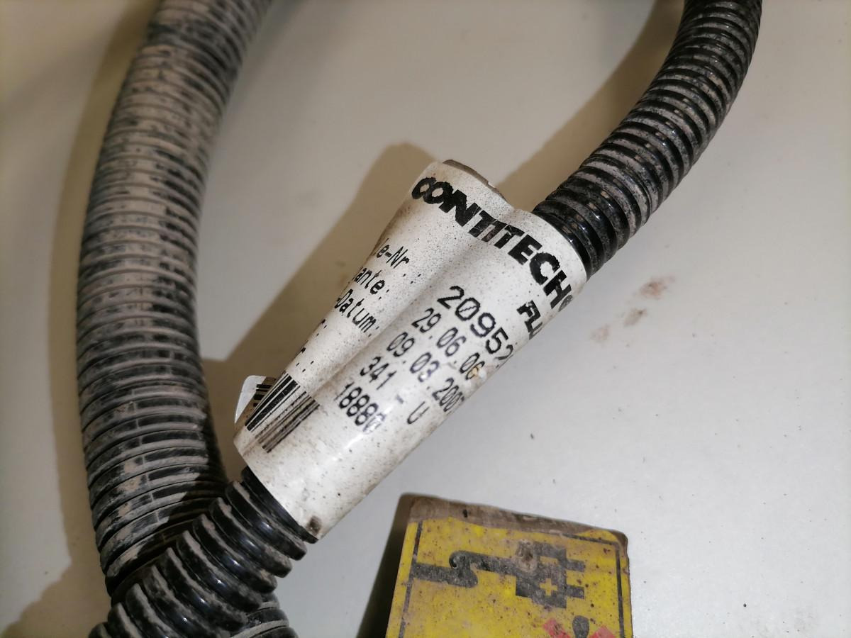 Volvo Ad Blue cable 20952899 - Fuel system for Truck: picture 4 Volvo Ad Blue cable 20952899 - Fuel system for Truck: picture 4