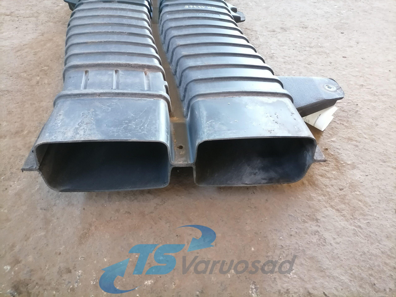 Volvo Air intake 21122123 - Air intake system for Truck: picture 4 Volvo Air intake 21122123 - Air intake system for Truck: picture 4