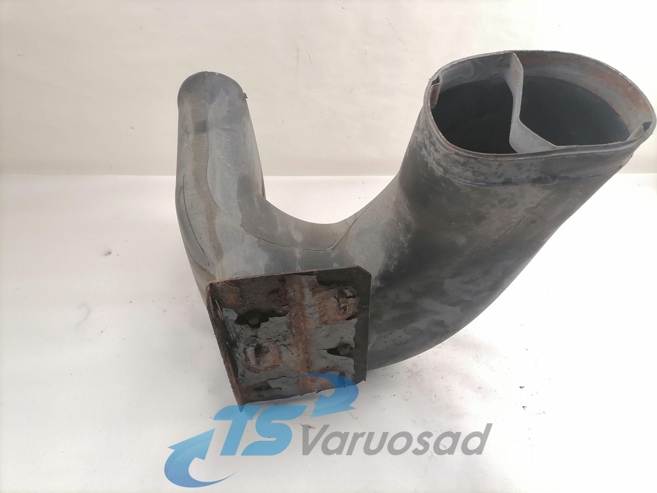 Volvo Air intake 21627374 - Air intake system for Truck: picture 2 Volvo Air intake 21627374 - Air intake system for Truck: picture 2