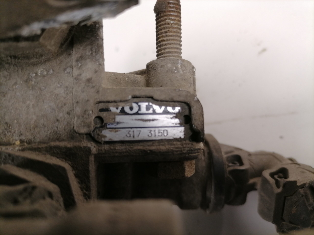 Volvo Air pressure control valve 3173150 - Brake valve for Truck: picture 3 Volvo Air pressure control valve 3173150 - Brake valve for Truck: picture 3