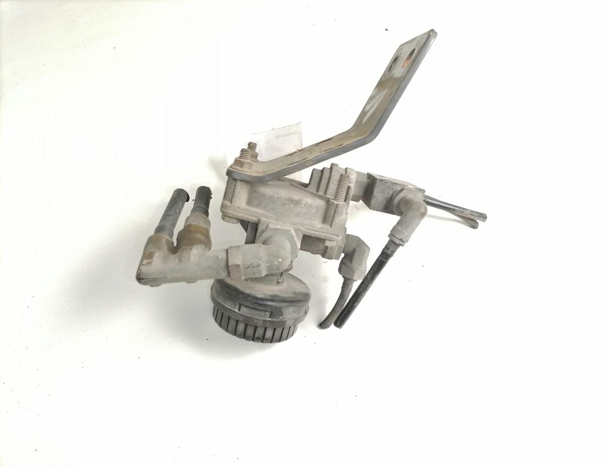 Volvo Air pressure control valve 3173150 - Brake valve for Truck: picture 4 Volvo Air pressure control valve 3173150 - Brake valve for Truck: picture 4