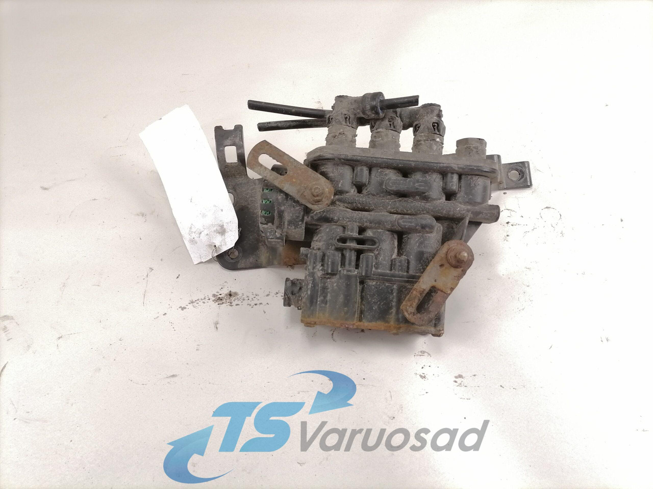 Volvo Air suspension control valve, ECAS 21083657 - Brake valve for Truck: picture 1 Volvo Air suspension control valve, ECAS 21083657 - Brake valve for Truck: picture 1