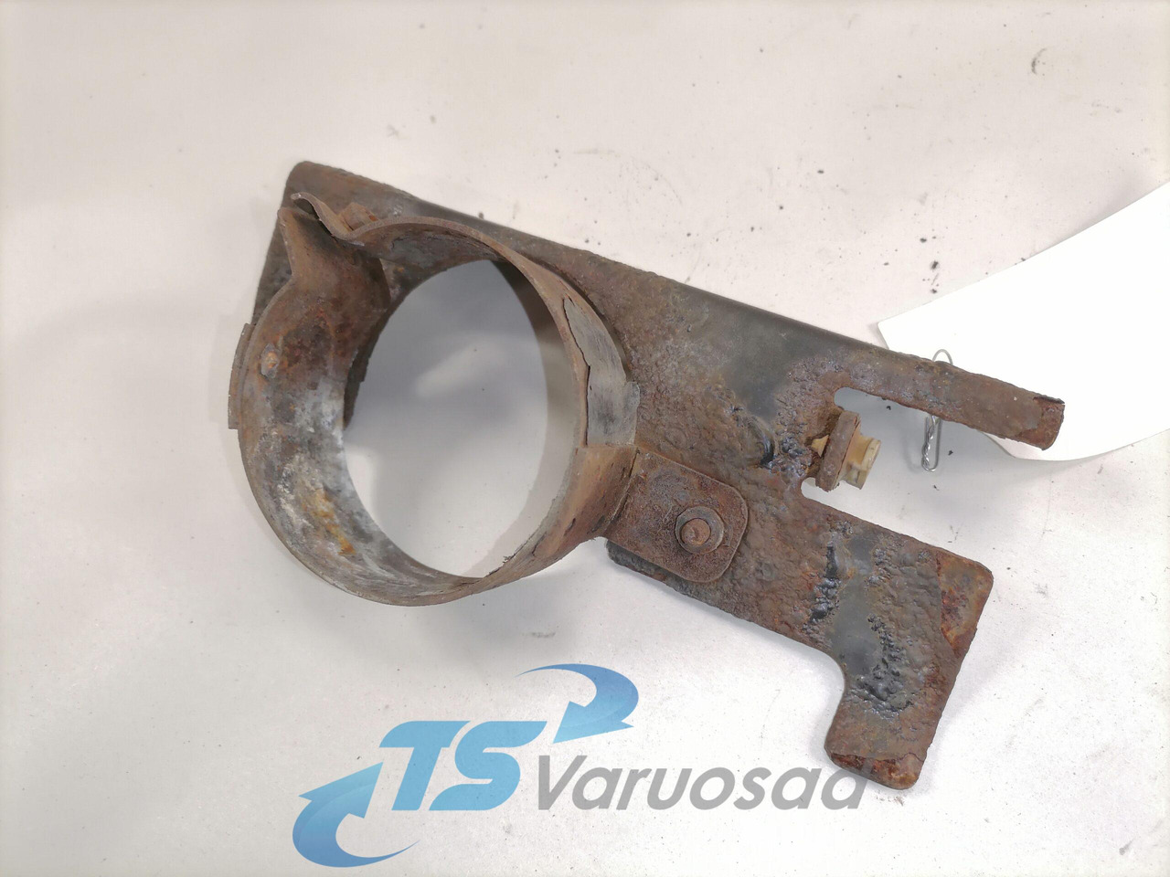Volvo Bracket 84033492 - Frame/ Chassis for Truck: picture 2 Volvo Bracket 84033492 - Frame/ Chassis for Truck: picture 2