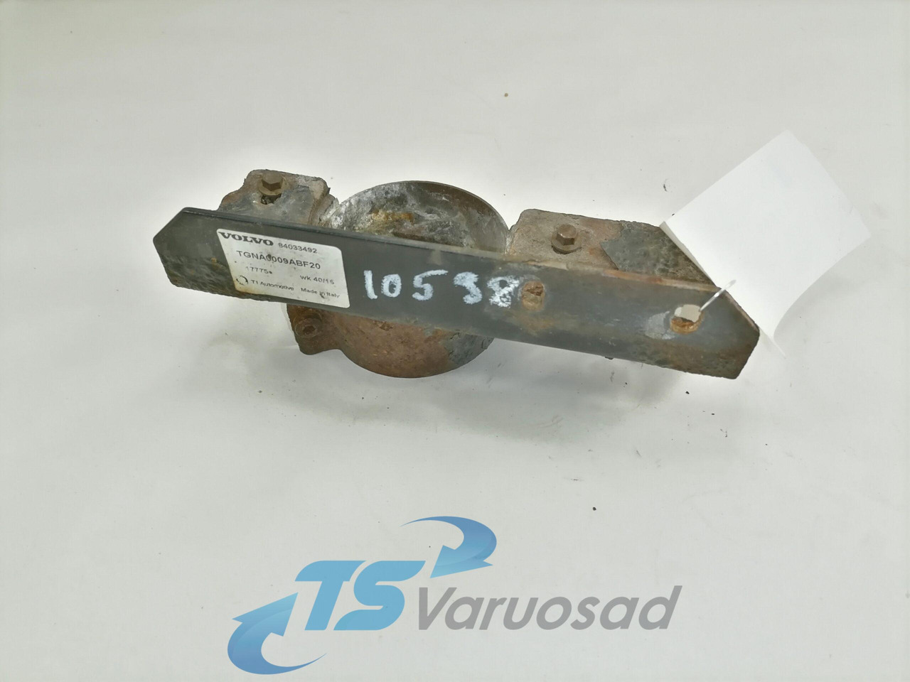Volvo Bracket 84033492 - Frame/ Chassis for Truck: picture 1 Volvo Bracket 84033492 - Frame/ Chassis for Truck: picture 1