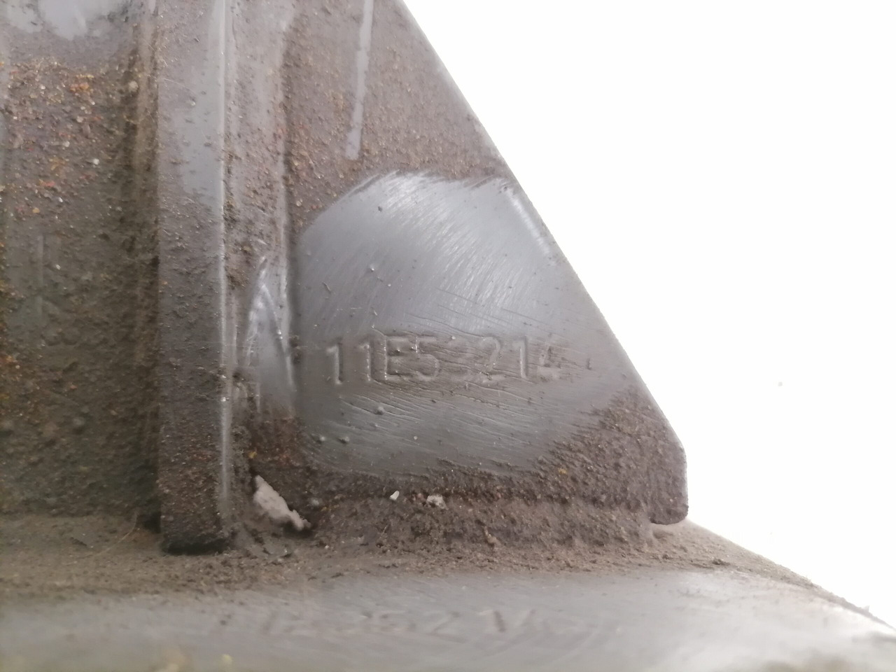 Volvo Bumper bracket 82928883 - Bumper for Truck: picture 5 Volvo Bumper bracket 82928883 - Bumper for Truck: picture 5