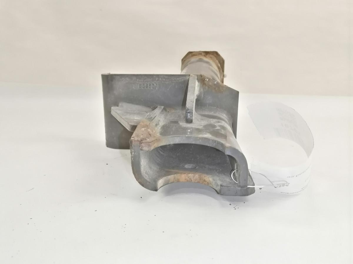 Volvo Bumper bracket 82928883 - Bumper for Truck: picture 4 Volvo Bumper bracket 82928883 - Bumper for Truck: picture 4