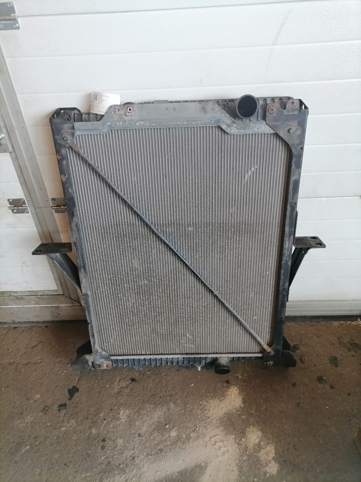 Volvo Cooling radiator 21384581 - Radiator for Truck: picture 1 Volvo Cooling radiator 21384581 - Radiator for Truck: picture 1