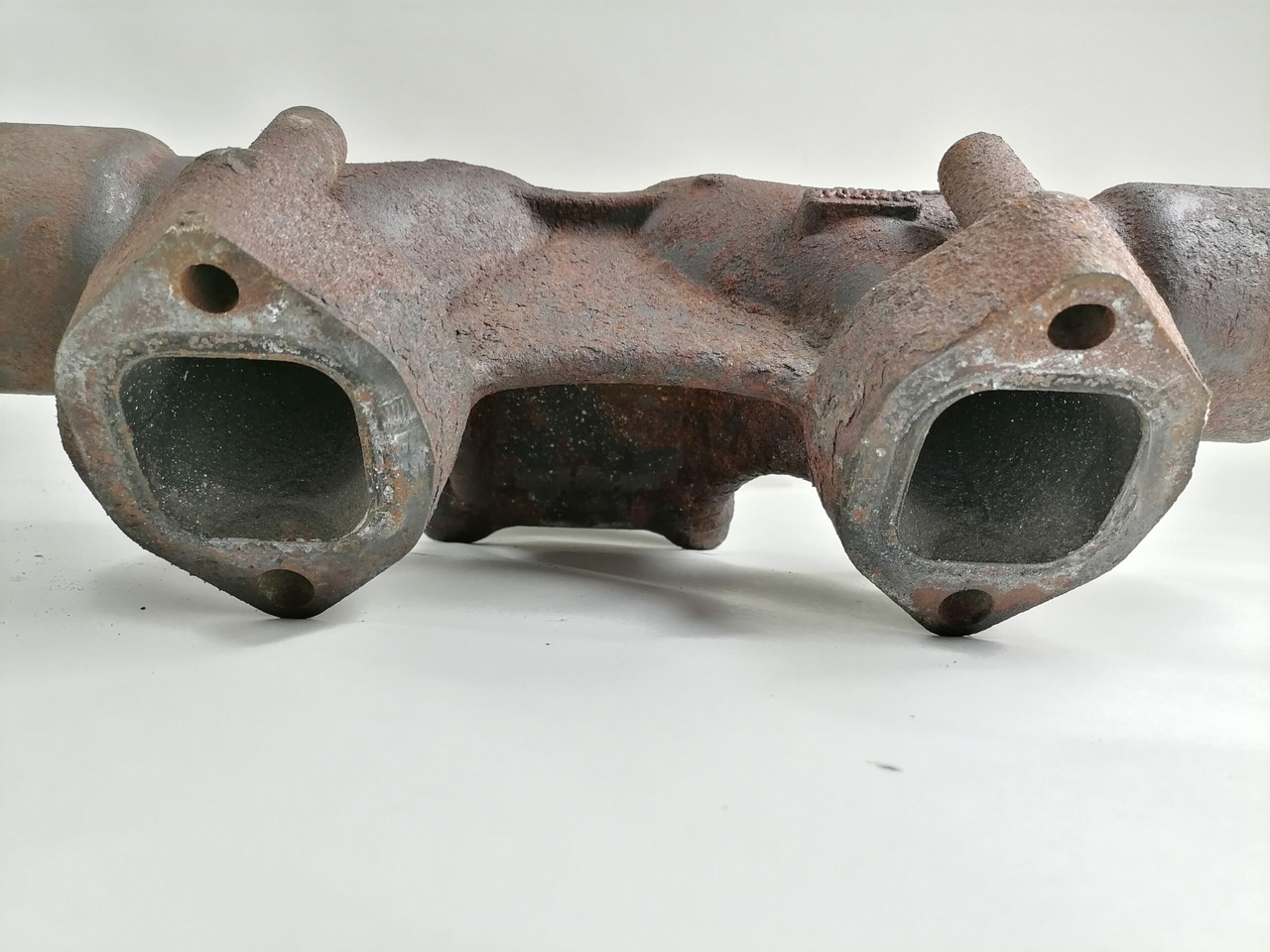 Volvo Exhaust mainfold 21767048 - Exhaust manifold for Truck: picture 3 Volvo Exhaust mainfold 21767048 - Exhaust manifold for Truck: picture 3
